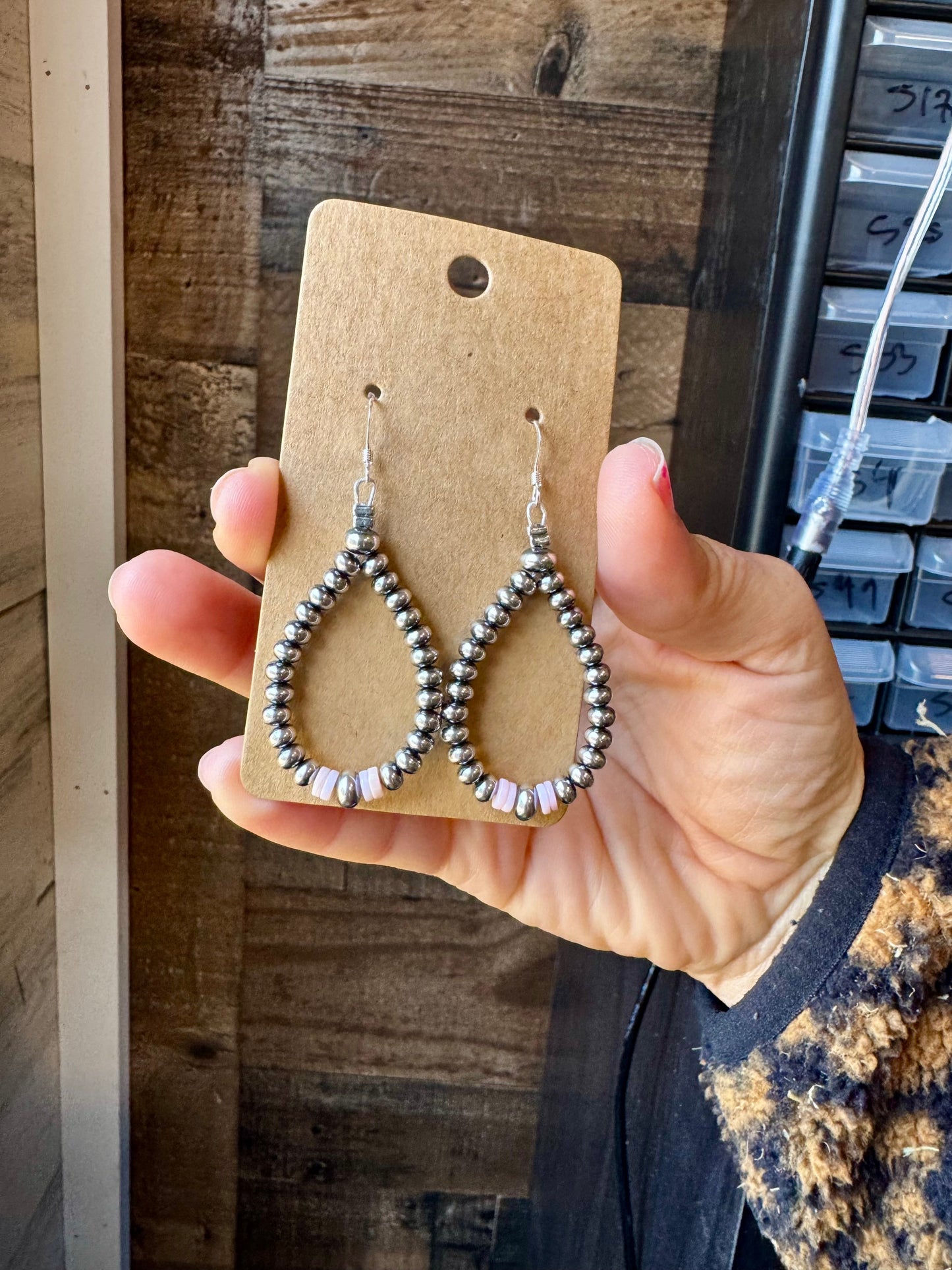 Smaller Sterling saucer Silver Pearls earrings teardrop - With Pink Conch