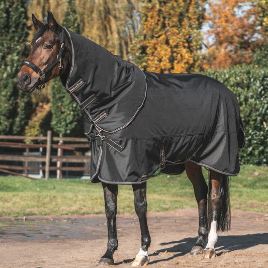 Obsidian 150g Black Turnout Blanket w/Neck Cover