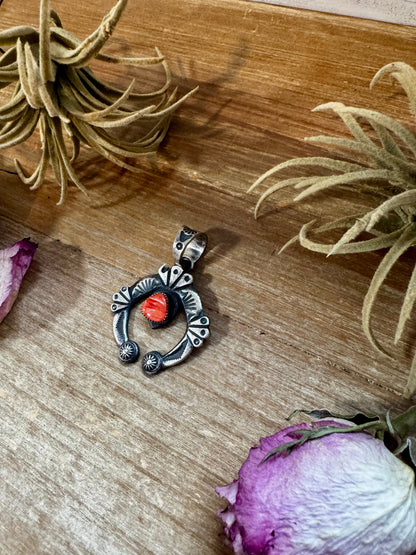 Naja Pendant with Red Spiny Oyster – Sterling Silver – Native Made by KB