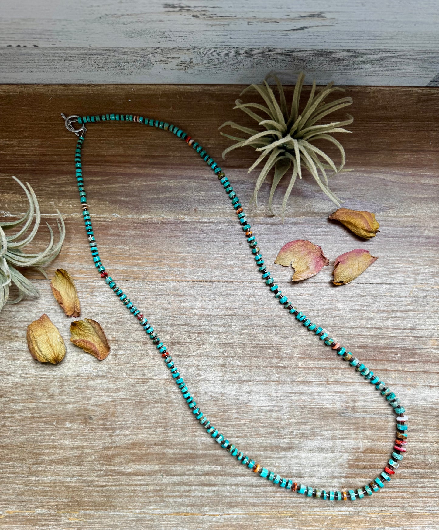 33” Graduated Turquoise & Spiny Oyster Necklace